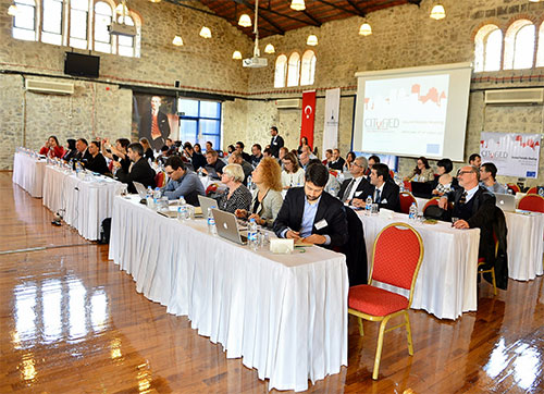 Yenilenebilir enerji için İzmirde buluştular