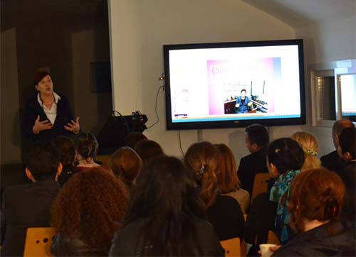 ÖZEL DÜNYA KOLEJİNDE VELİ SEMİNERİ