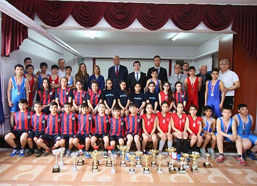 Spor kulübü gibi okul