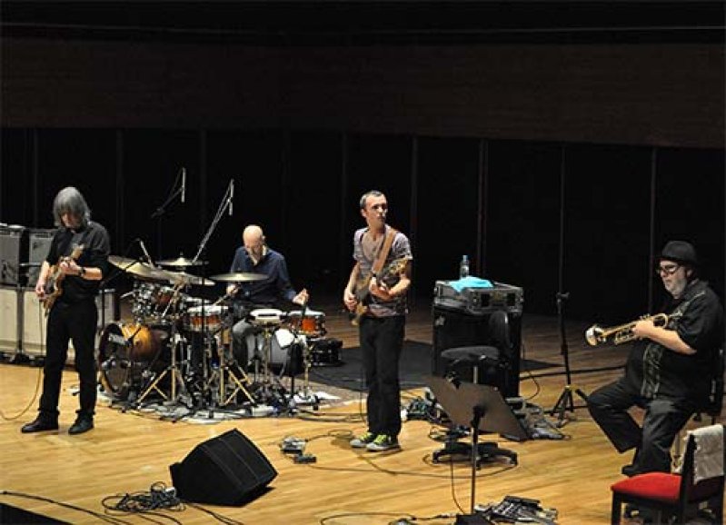 Adnan Saygunda Mike Stern fırtınası esti