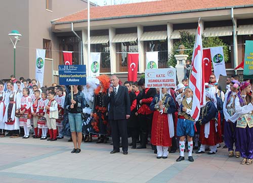 DÜNYA ÇOCUKLARI TİREDE