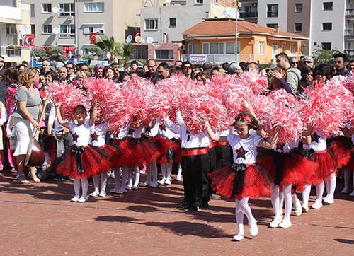 Narlıderede 23 Nisan coşkusu yaşandı