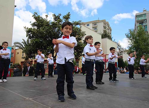 Bayraklı'da 23 Nisan coşkuyla kutlandı
