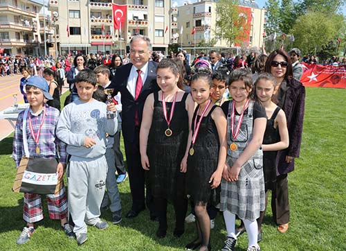 Selçukta 23 Nisan çoşkusu