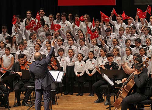 Bin kişiyle Andımızı okudular