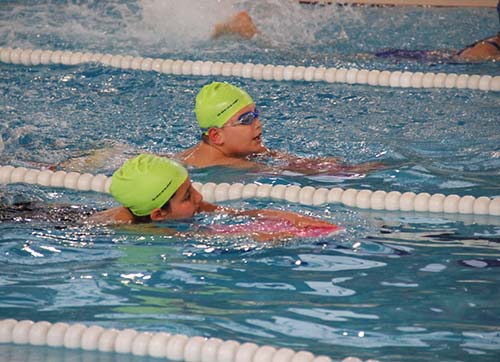 Buca Belediyesi 1.Yüzme Şenliği başladı