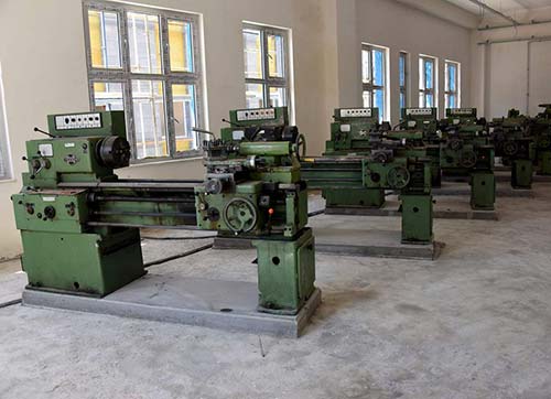 ALİAĞAYA ÜNİVERSİTE GİBİ LİSE