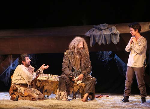 Eskişehir Şehir Tiyatroları Jeanne dArcın Öteki Ölümü İzmir Devlet Tiyatrosunda