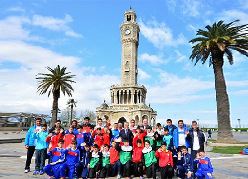 U12 Cupda İzmir dayanışması