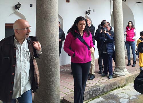 Amerikalı öğretmen ve öğrenciler Tirenin el sanatlarını öğrenmeye gelecek