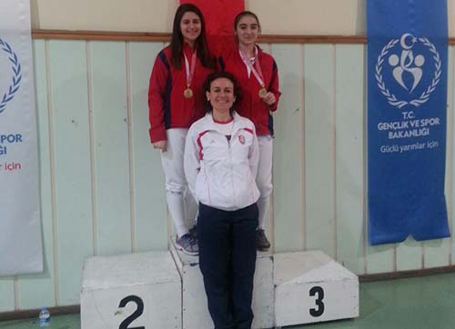 EKSİRİMDE İZMİR DERECELER İZMİR ÖZEL TÜRK KOLEJİ ÖĞRENCİLERİNİN OLDU