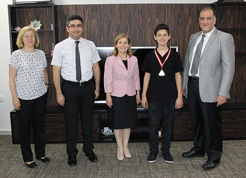 KENYADA DÜNYA İKİNCİLİĞİ