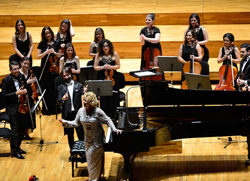 DOKUZ EYLÜL ÜNİVERSİTESİ SENFONİ ORKESTRASINDAN UNUTULMAZ KONSER