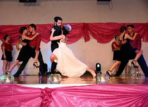 DÜNYA DANS GÜNÜ ALİAĞADA KUTLANDI