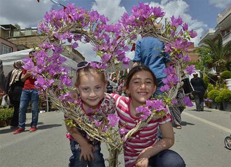 Bayındır çiçek açtı