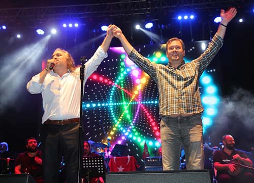 Kuzeyin Oğluna 50 bin kişilik koro