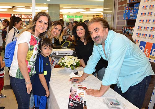 Yeni mağazada yeni albüm