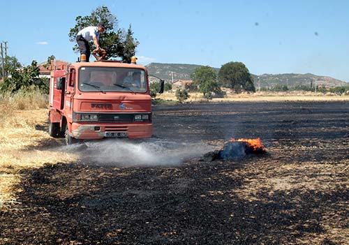 ÇİFTÇİLERE ANIZ YANGINI UYARISI