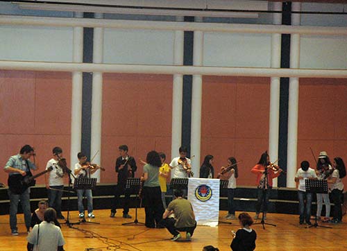 GELECEĞİN SANATÇILARI SAHNEDE