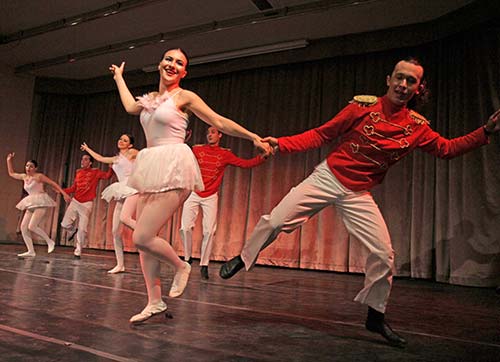 Latin rüzgarları Karşıyaka'yı sardı