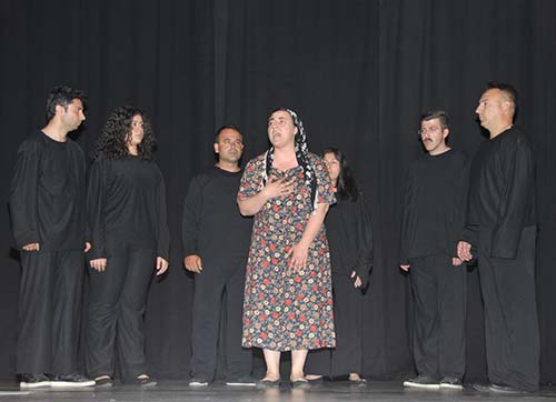 Deniz, Yusuf ve İnana Güzelbahçete tiyatrolu anma