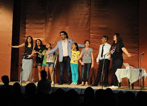 Seferihisarda tiyatro festivali başladı.