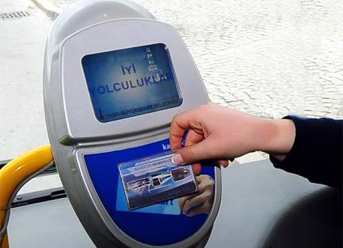 Bakiyesi yetersiz kart sahipleri biletle geçiş yapacak