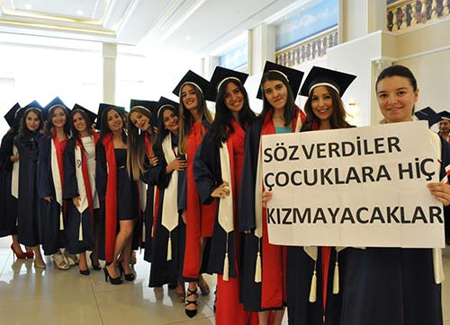 İzmir'de mezuniyet gururu
