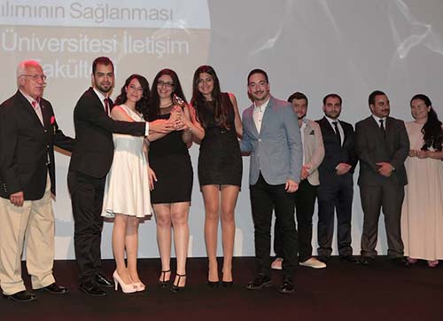 Egeli iletişimciler başarıya doymuyor!