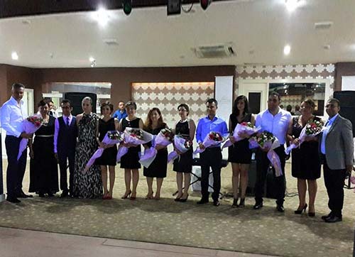 Dünya Kolejinde görkemli mezuniyet