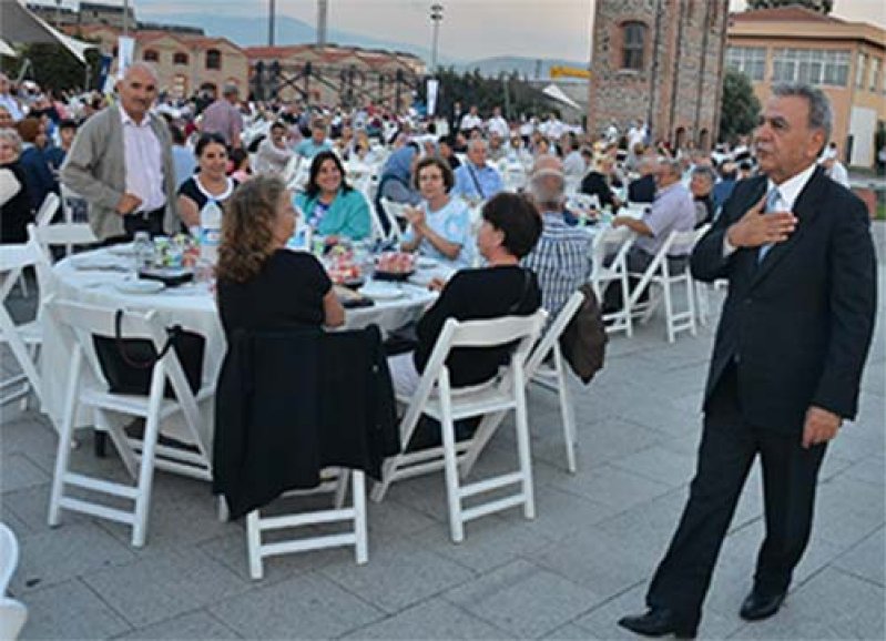 İzmir için iftihar vakti