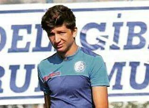 Emrullah, İzmirspor ile sözleşme yeniledi