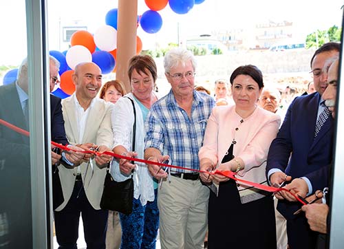 SEFERİHİSAR'DA YARATICI YAZARLIK OKULU AÇILDI