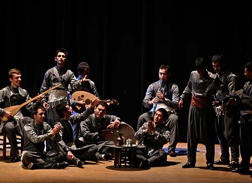 EGENİN EFELERİ ÜÇ MEHMETİN DANSI İLE FESTİVAL SAHNESİNDE