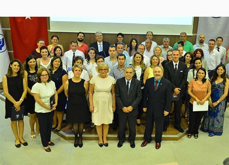 Belediye-Üniversite el ele