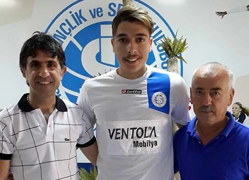 İzmirspor Yiğido'yu kaptı