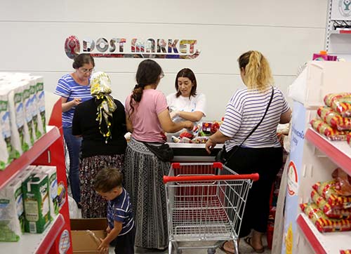 Dost Market için ekstra yükleme, yaşlı ve yatağa bağımlılara erzak paketi