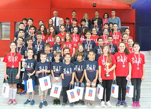 İzmir Üniversitesi Spor Kulübü sporcuları gururlandırdı