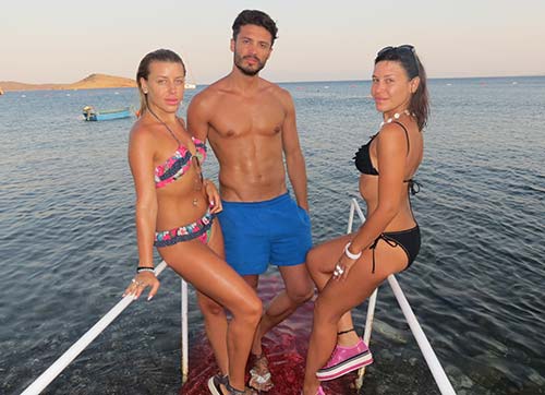 BU TARZ BİZİM'İN 1.NCİSİ İKİZLERİ YARIM YAMALAK  TV DİZİSİNDE 