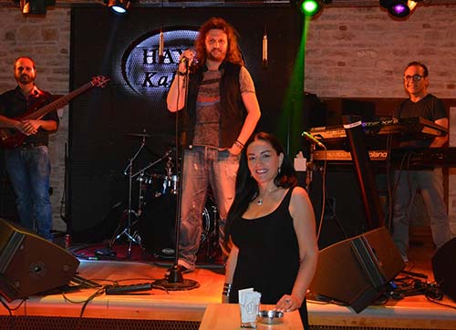 Emlak Kraliçesi Kuşadasında Mekan Kapattı