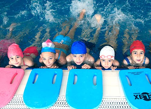 Yüzmenin adresi Bornova