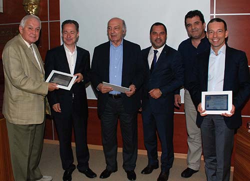 YUNANİSTANI İFLASTAN ARMATÖRLER KURTARIR