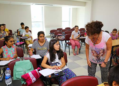Bucalı Çocuklar İngilizce Öğreniyor