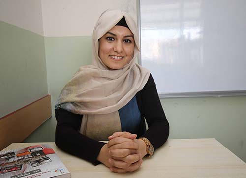 Liseyi dışarıdan bitirdi, üniversiteli oldu