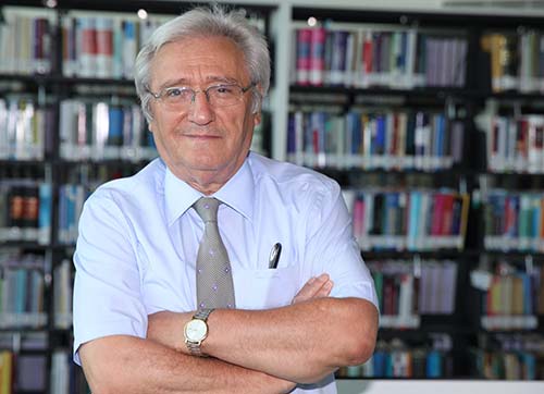 Ana dilimize yabancılaşıyoruz