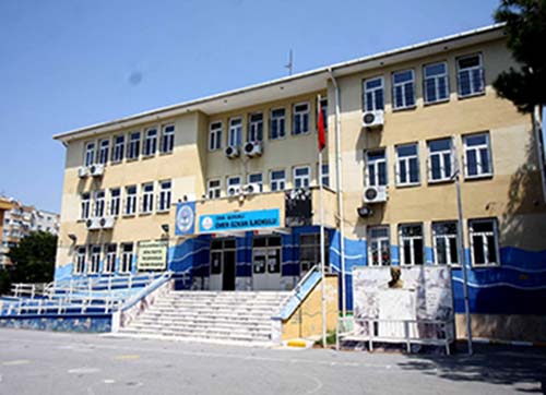 Bayraklıda okullar elden geçiyor!