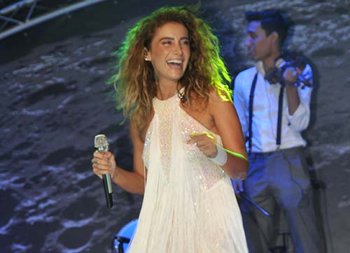 SILA  5 BİN KİŞİYE KONSER VERDİ