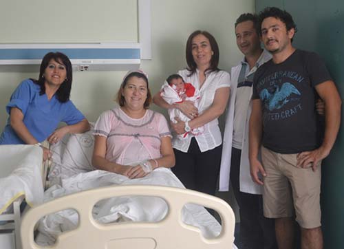 Minik Bebeğiyle Kanser Hastalarına Umut Oldu