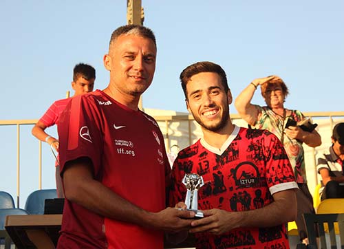 PLAJDA ŞAMPİYON İZTUR OLDU