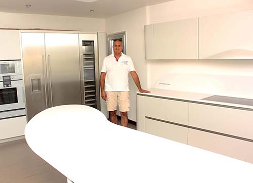 Çeşme'ye Bratt Pitt damgası